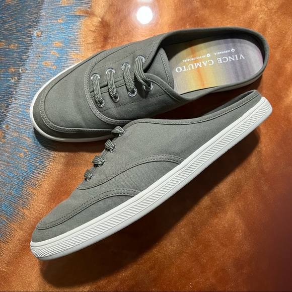 Vince Camuto Celiste Slip on green sneakers washable size 9.5 - Picture 1 of 8